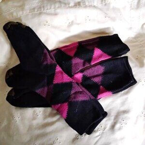 3 pair of woman's argyle crew socks in black & bright pink ~ new & used
